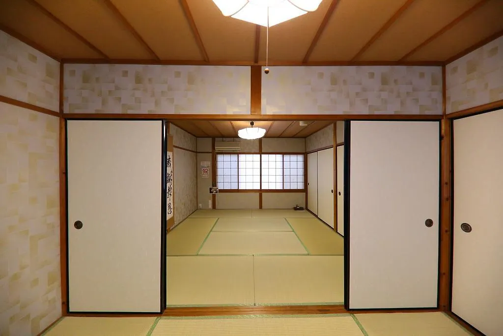 Iori Villa Kyoto 0*,